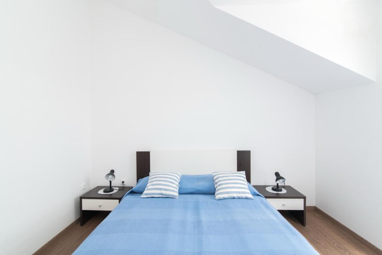 Apartments Mare Postira Exterior foto